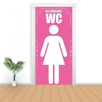 Kız Öğrenci Wc Kapı Giydirme